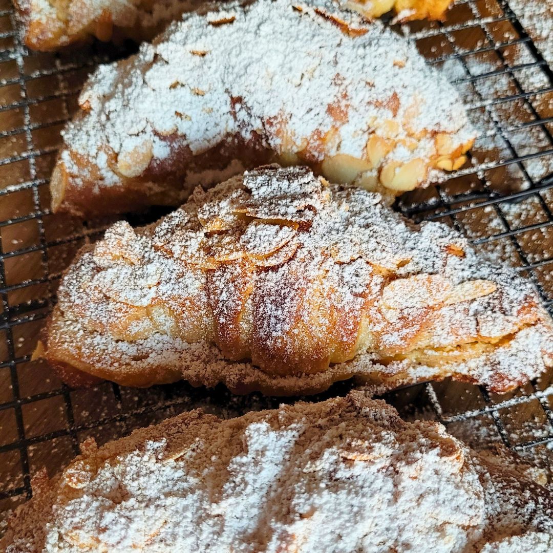 Quick and Easy French Almond Croissants with Crispy Frangipane – Recipe from Scratch