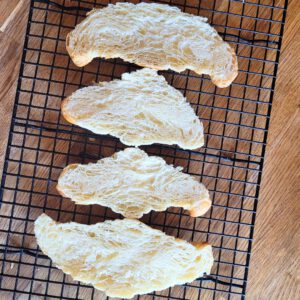 Aufgeschnittene Croissants