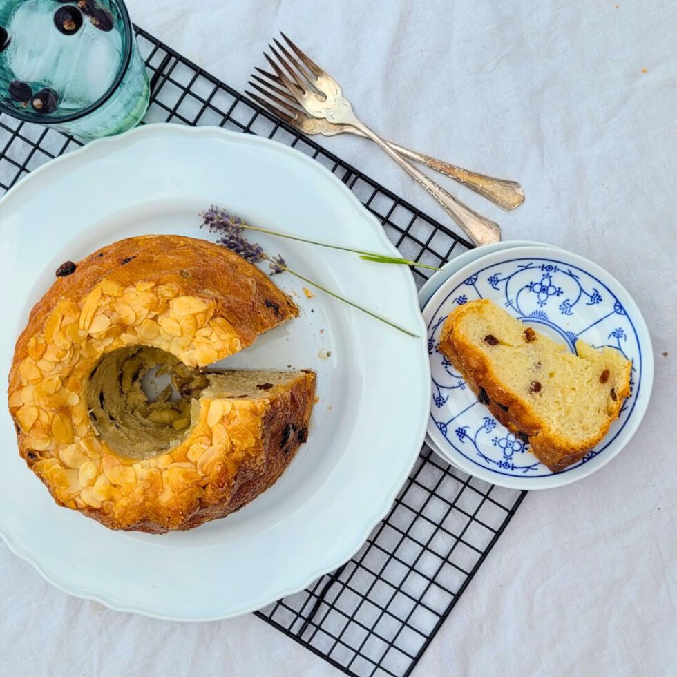 Kouglof – Saftiger Elsässer Gugelhupf mit Sauerteig - KRÜMELIG