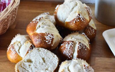 Laugenbrötchen wie vom Bäcker – Mit Sauerteig