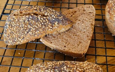 Vollkornbrötchen mit Sauerteig wie vom Bäcker